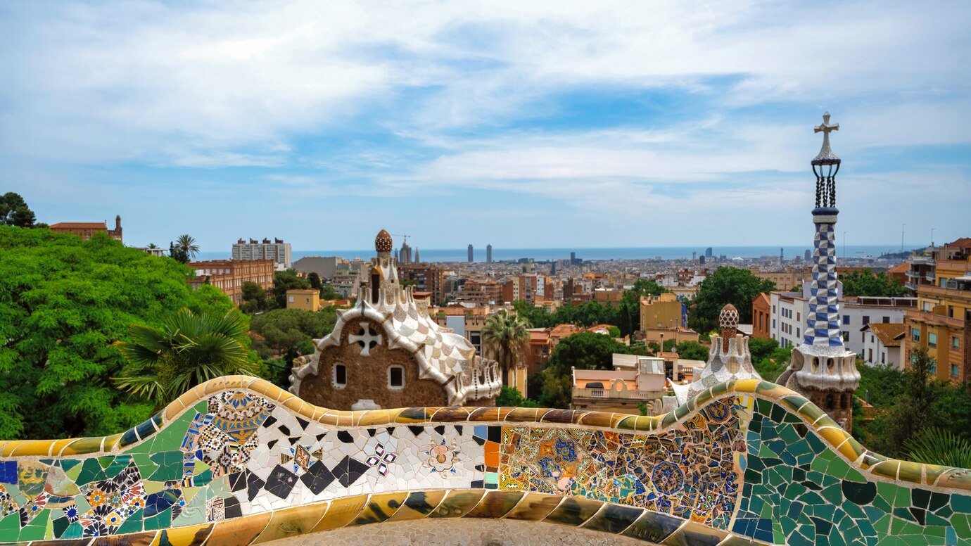 panoramic-view-barcelona-multiple-building-s-roofs-view-from-parc-guell-spain_1268-18048